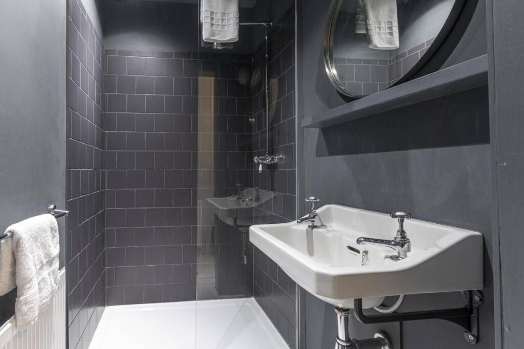 The Perfect Home On Royal Mile エディンバラ エクステリア 写真